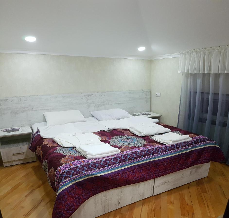 Guest House 15A Kutaisi Esterno foto