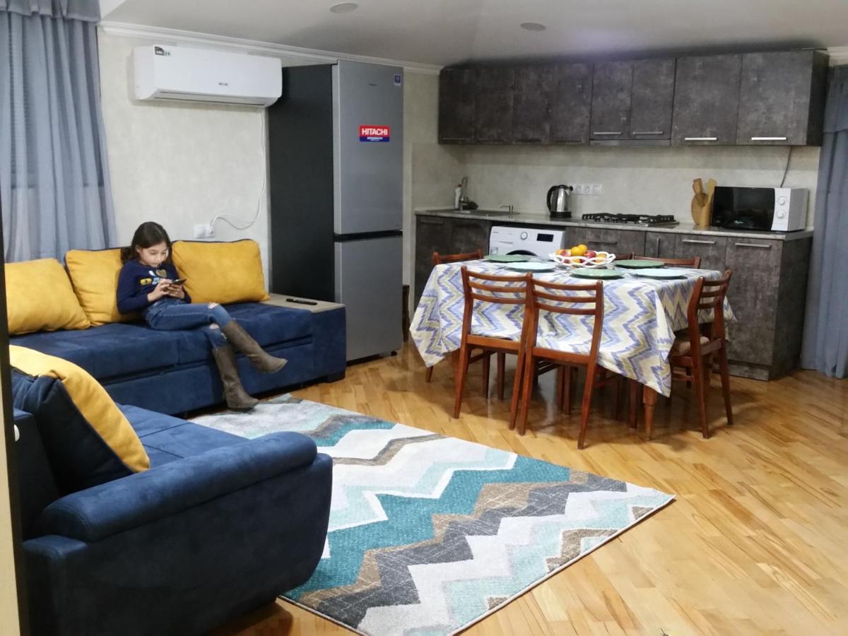 Guest House 15A Kutaisi Esterno foto