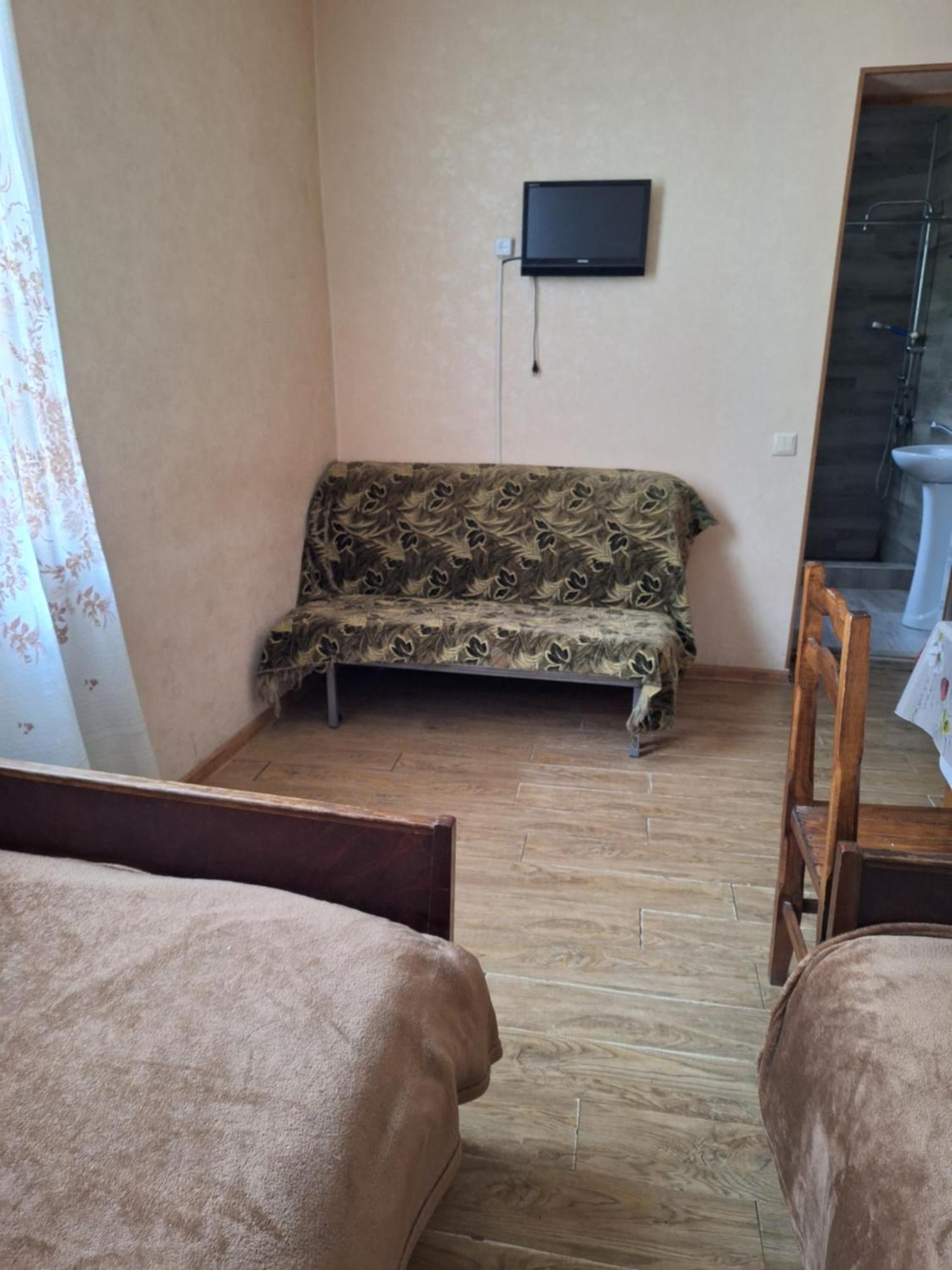 Guest House 15A Kutaisi Esterno foto