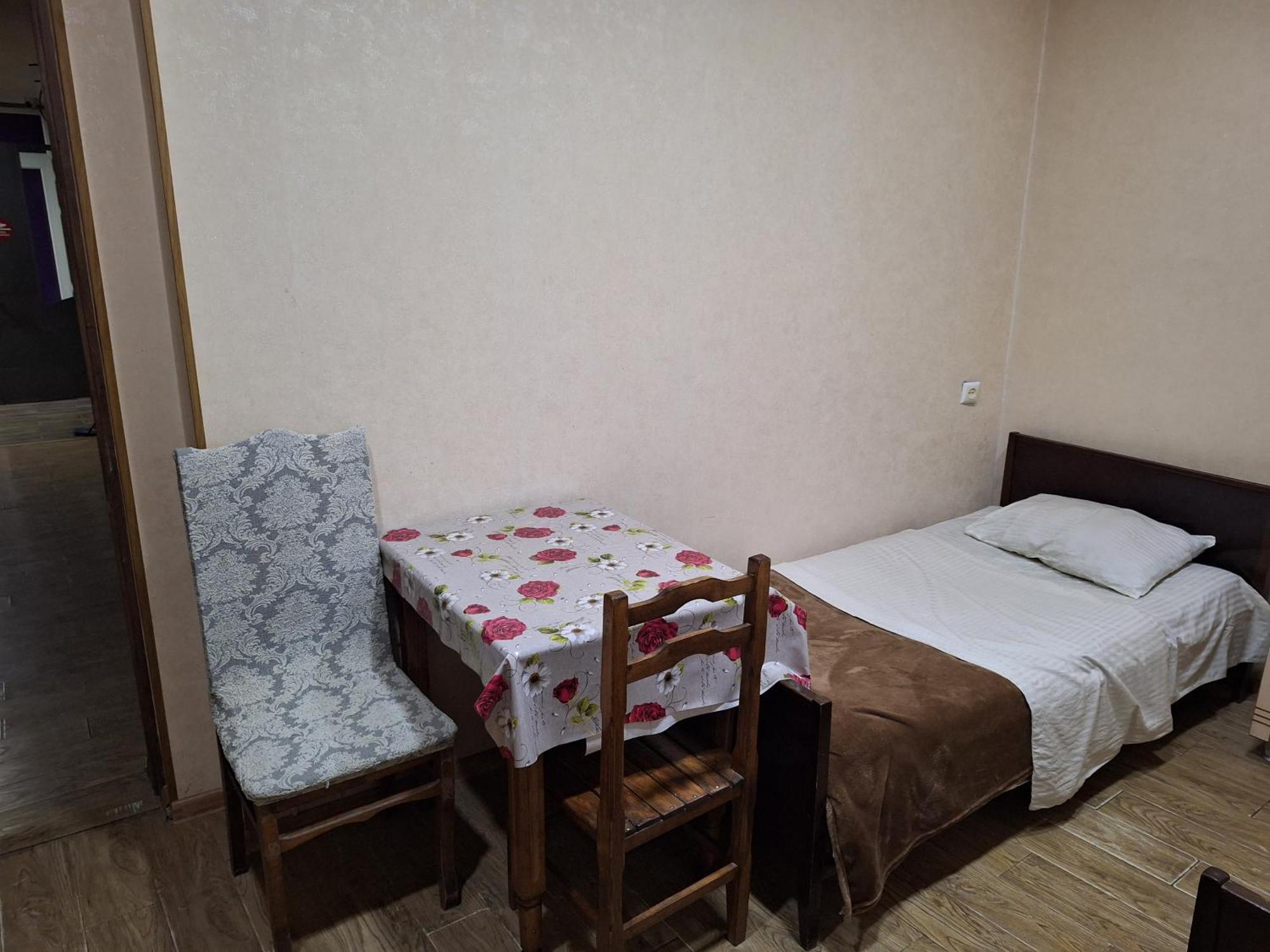 Guest House 15A Kutaisi Esterno foto