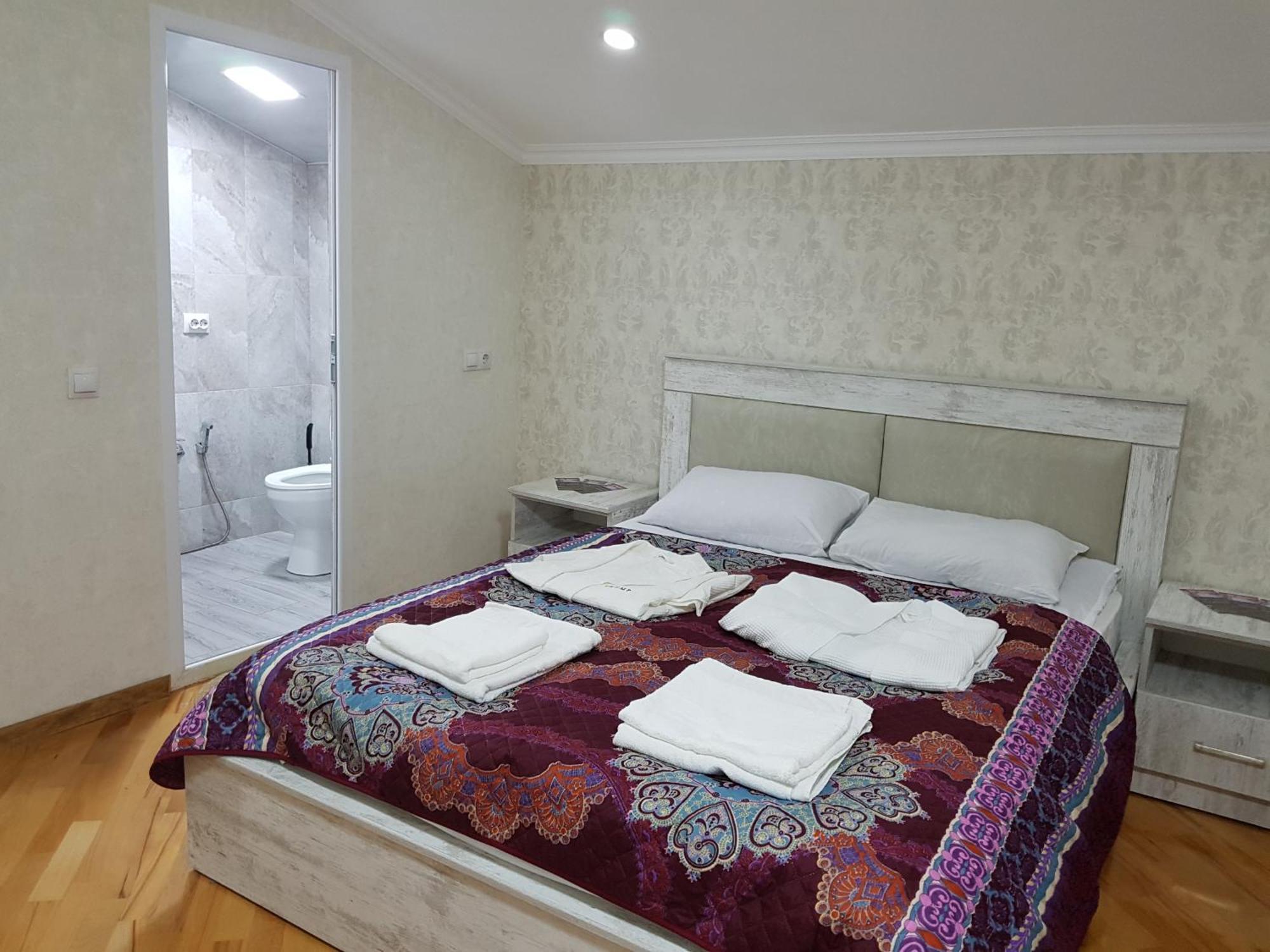 Guest House 15A Kutaisi Esterno foto